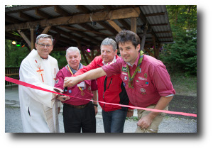 Pastor Jamróz, Senior Scout Winter, Mayor Roisz and Chairman Pavlu officially open Waldschule Helenenschacht