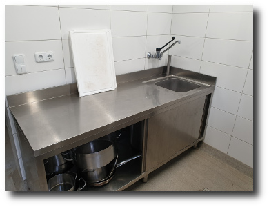 One of the worktables with sink